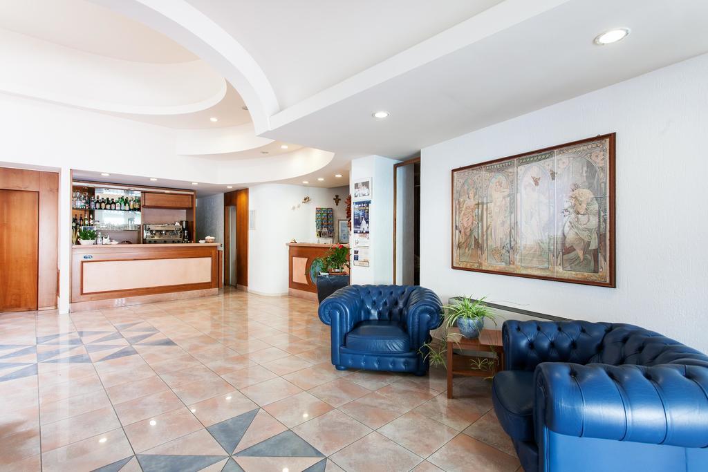 Hotel Los Angeles Assisi Exterior foto