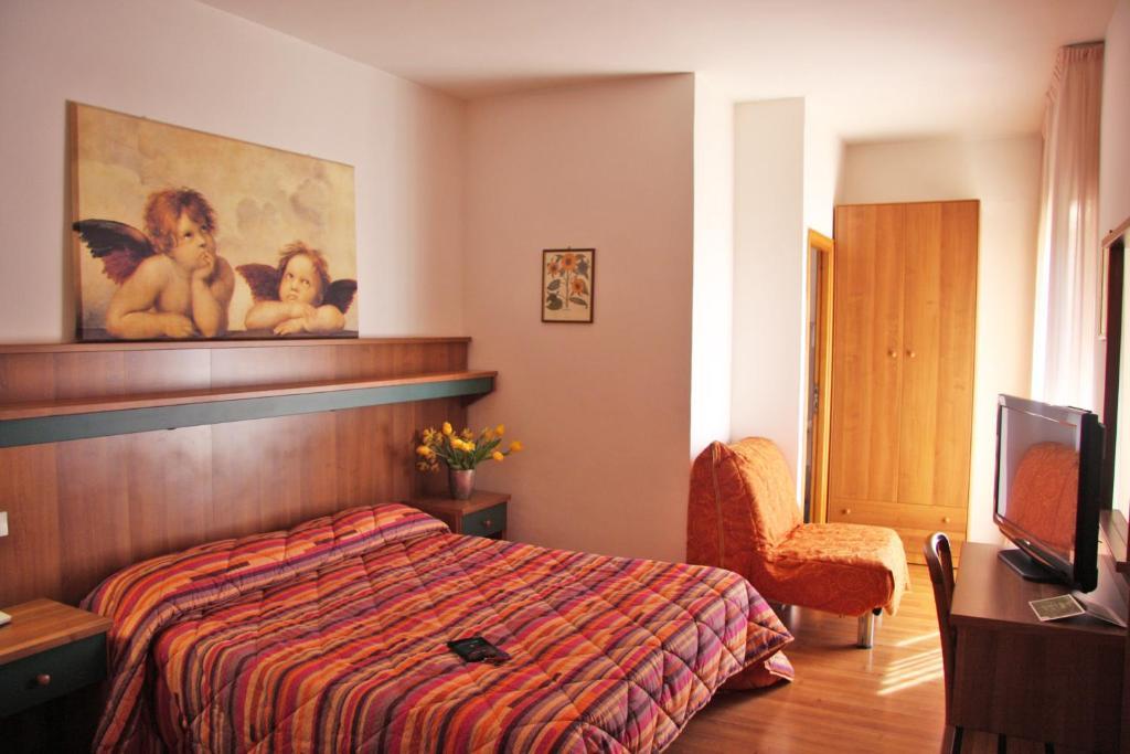 Hotel Los Angeles Assisi Zimmer foto